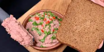 Бобова намазка, приготвена лесно и изядена бързо (Рецепта) 7