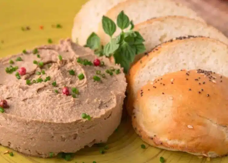 Идеален за всяка сутрин: вкусен пилешки пастет с любими подправки 1