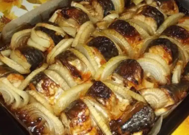 Рибна вкусотия с ароматен лук на фурна (Рецепта) 1