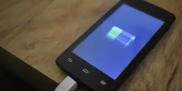 Наш навик, който разваля батерията на телефона 2