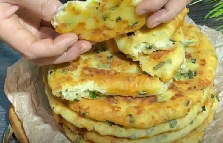 Перфектни за закуска – апетитни ориенталски хлебчета с кисело мляко 1