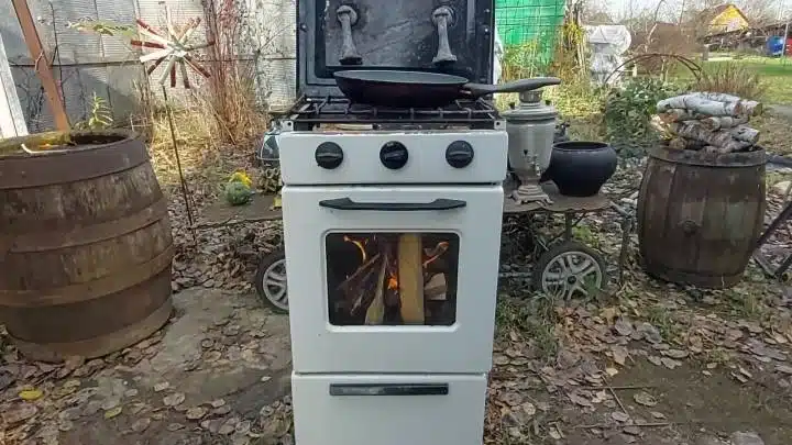 Разбрах защо съседът ми не изхвърли старата печка. Страхотна идея за двора 3
