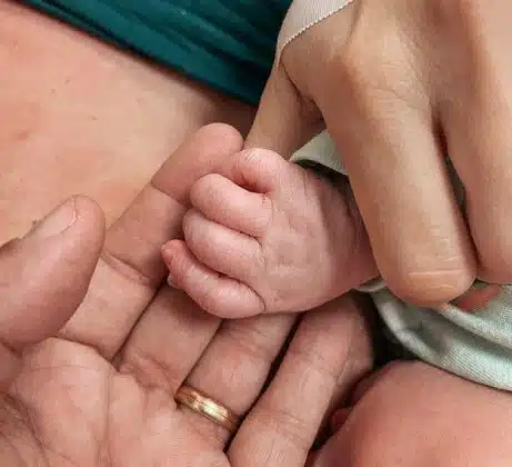 Ивет Лалова с невероятни кадри от първите дни на новороденото ѝ бебче (СНИМКИ) 3
