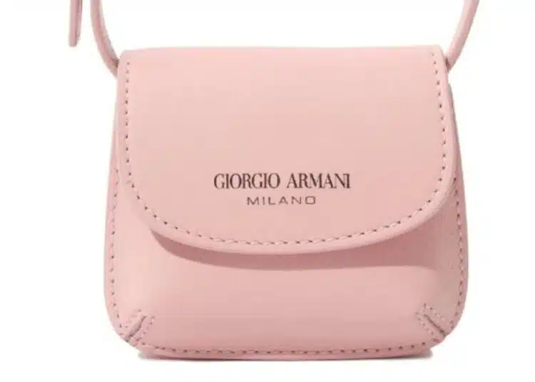 Започват разследване на известната компания Giorgio Armani Operations 1