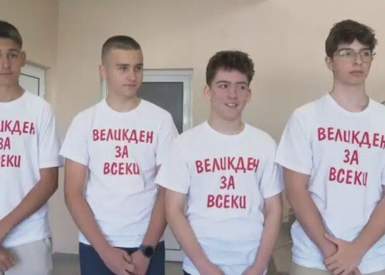 Добрият пример! Ученици от Хасково правят „Великден за всеки“ 1 Добрият пример! Ученици от Хасково правят „Великден за всеки“ 1