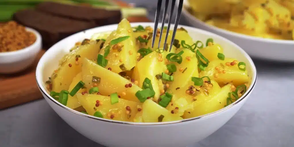 Пикантна гарнитура за 25 минути: немска картофена салата! Бързо и вкусно! 4