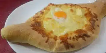 Ако сте любители на грузинската кухня, опитайте тези невероятни вкусни хачапури 1