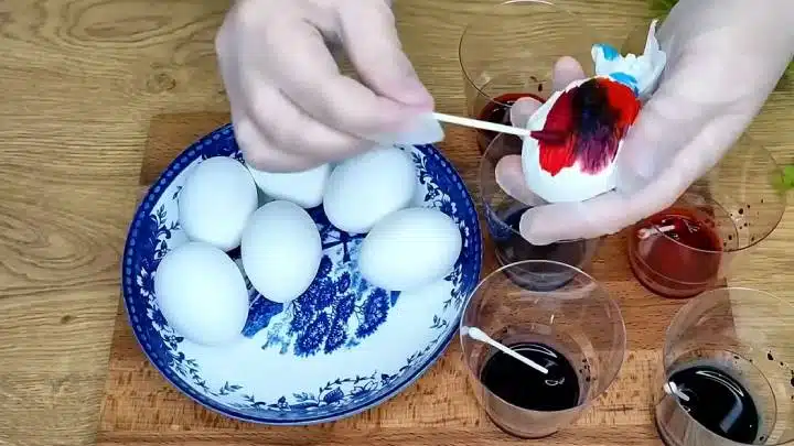 Космически яйца за Великден: ​​лесно и бързо оцветяване със салфетки 2