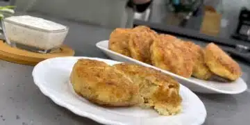 Очаровайте близките си с тези сочни кюфтенца от картофи и кисело зеле 14