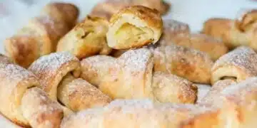 Вземам половинка брашно и правя страшно вкусни Мини кроасанчета (Рецепта) 9