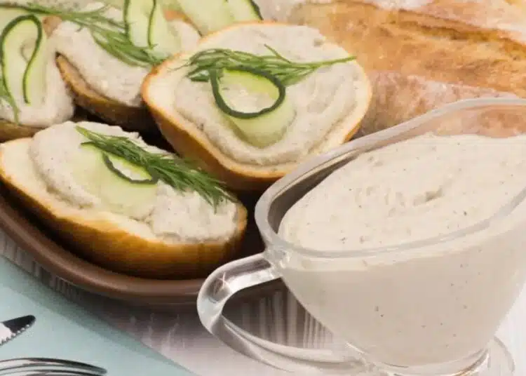 Нежна и вкусна намазка, която ще искате да ядете за закуска, обяд и вечеря 1