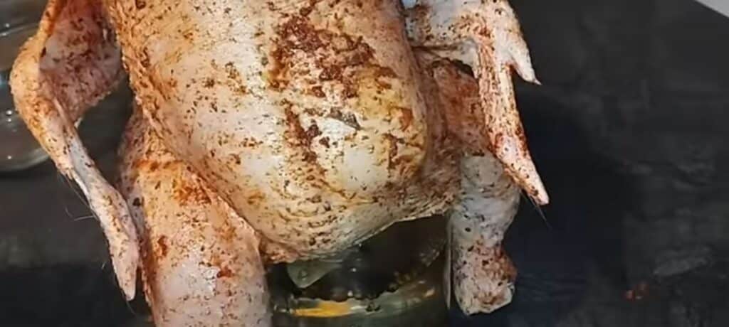 Великденско пиле: Трябват ти само буркан и подправки за тази ТОП рецепта (ВИДЕО) 2