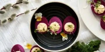 Рецепта за шарени пълнени яйца, с които ще впечатля всички на Великден 5
