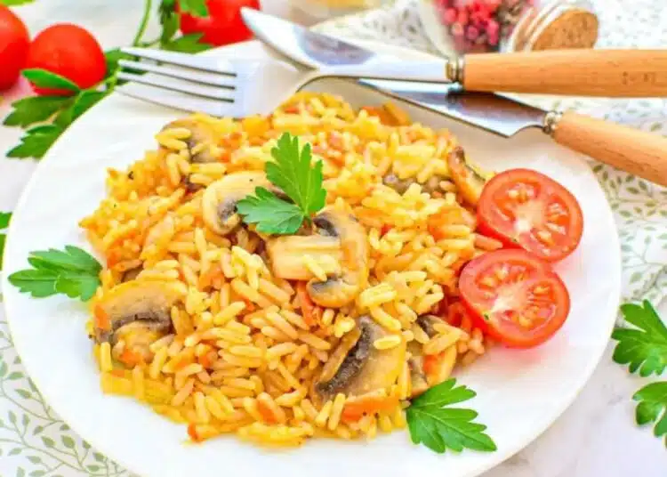 Ястие, което ще бъде всеки ден на масата: вкусен и ароматен ориз с гъби 1