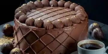 Шоколадова торта в микровълнова, която става адски бързо (Рецепта) 4