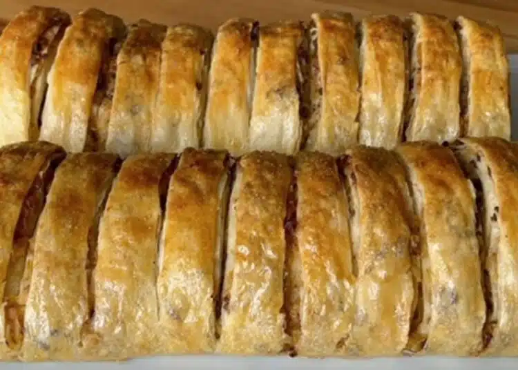 Вкусно руло "Бурек" - ако имаш кори, направи го на мъжа си за вечеря 1