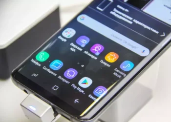 На лявото или дясното ухо е полезно да държим смартфона? 3