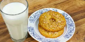 Перфектна идея за закуска и чай – меки и сочни сладки с ядки 1