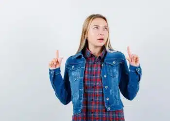 Изберете си една абстракция и вижте както Ви очаква до края на месец май 4