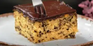 Очаровайте семейството с тази вкусна шоколадова торта с портокалов сок 11