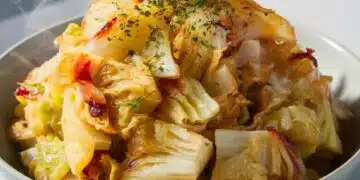 Всяка седмица го готвя: задушено зеле със сини сливи (Рецепта) 1