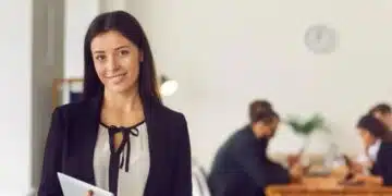 3 знаци от зодиака ще сменят работното си място до края на пролетта: ето кои 6