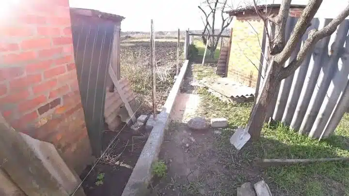 От нищото съсед построи ограда, която ще трае вечно! Е, много e практично! 2