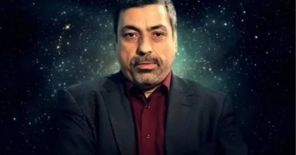 Лъв, Овен, Скорпион и Рак в хороскопа на Павел Глоба за четвъртък, 20 юни Мъж с мустаци в тъмен костюм и бордо риза пред звездно небе