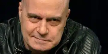 Завесата падна, стана ясно дали шоуменът Слави Трифонов е женен или не е: 1