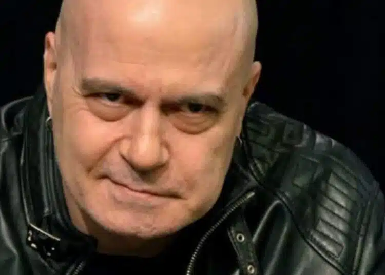 Завесата падна, стана ясно дали шоуменът Слави Трифонов е женен или не е: 1