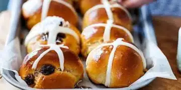 Класически виенски хлебчета със стафиди (Рецепта) 3