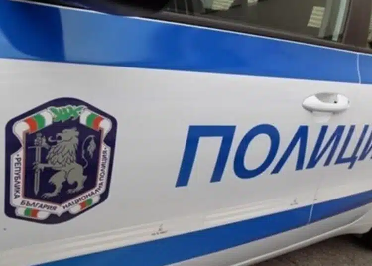 Край Ямбол откраднаха над 400 метра кабел от железобетонни стълбове 1 Край Ямбол откраднаха над 400 метра кабел от железобетонни стълбове 1