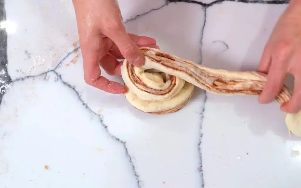 Кръфини от заварено тесто: уникална технология за приготвяне на сладкиши за делник и празник 5