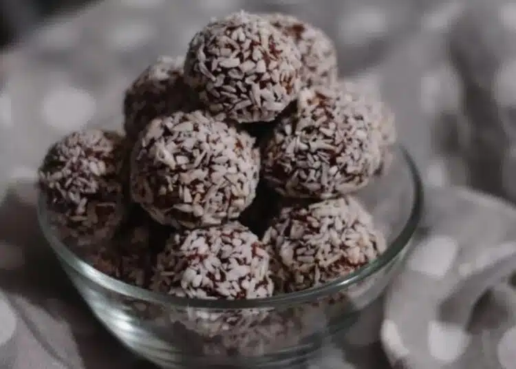Не можете да им устоите: вкусни винени топчета с кокосови стърготини 1