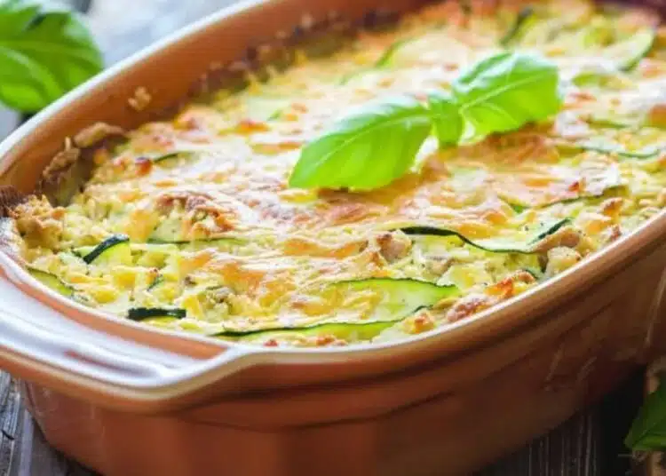 Кулинарен шедьовар: вкусна запеканка от тиквички и още нещо (Рецепта) 1