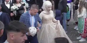 Eто как изглеждат тазгодишните приказни абитуриенти на уникалното село Рибново - СНИМКИ И ВИДЕО 4