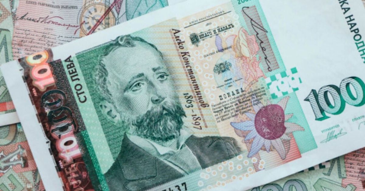 Топ късметлиите на идната седмица са назовани – всеки може само да им завиди за финансовите успехи! Български банкноти от 100 лева с портрет на Алеко Константинов