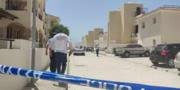 Нашенец погуби живота на съпругата си в Кипър 9