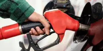Експерти дадоха прогноза за цените на петрола: какво ни очаква през 2025 г 2