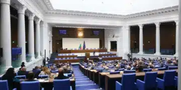 Неочаквано, но депутатите ще трябва да се разделят с доста от привилегиите си! 13