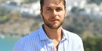 Търсят Ергенът Алек под дърво и камък: Изчезна като старите пари, а има договор.. 3