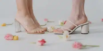 Защо умните жени пръскат краката си с дезодорант: хитър летен трик 5