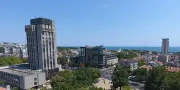 Трудно е за вярване, но в този български град имотите надскачат дори тези в София! 8
