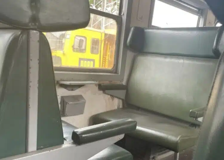 След повишаването на цените на БДЖ пътник направи СНИМКИ в купето на нашенски влак, мрежата прегря от коментари като ги видя! 1