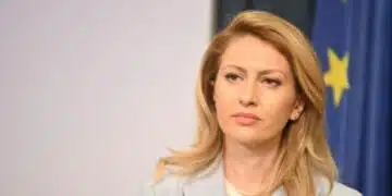 Председателката на Народното събрание Рая Назарян е станала неузнаваема СНИМКИ 9