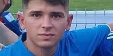 Лекарите в Пловдив продължават да се борят за живота на 19 годишния Светльо, правят и невъзможното 10