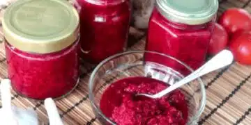 Домашен хрян с червено цвекло, бърза и изпитана рецепта 3