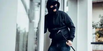Жена сподели, че крадец се е промъкнал в дома ѝ в София, взел си пари необезпокояван, предупреждава другите да внимават 13