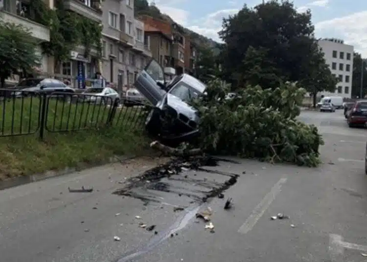 Задържаха младежа, който направи катастрофа в Пловдивско 1 Задържаха младежа, който направи катастрофа в Пловдивско 1