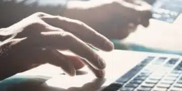 Дължим пари на НАП? Издължаваме се вече само ОНЛАЙН и забравяме за пари дадени на гише 12